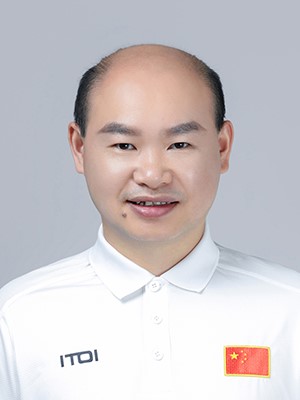 彭凌（体操男子项目组组长）